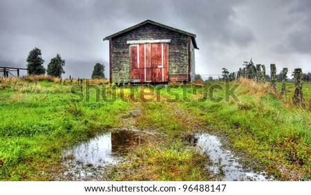 an old shack in the New Zealand mountains