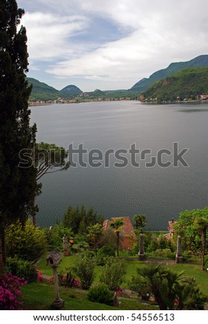 Scherrer Park is a beutiful place in Morcote, we can enjoy landscapes of lugano lake from Italian Porto Ceresio to Bissone. The park is reach with plants, trees, sculptures and othe decorations