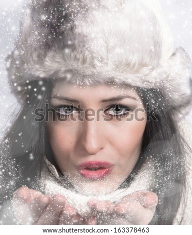 Portrait of attractive young woman in wintertime