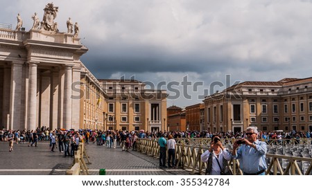 VATICAN CITY -October 5  2015 Rome, Italy. Tourists visiting Saint Peters Church Square. Editorial.