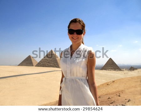 Egyptian+pyramids+giza+