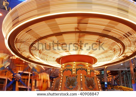 CAROUSEL MALL / ANTIQUES