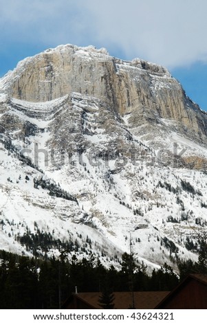 Snow mountains in spring at columbia icefield area, jasper national park, alberta, canada