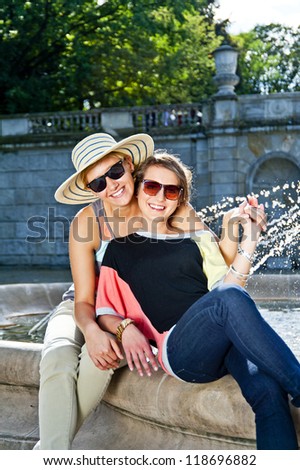 Travel two woman and side seeing fountain