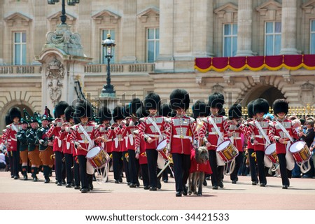 LONDON - JUNE 13: Her Majesty\'s Coldstream Regiment of Foot Guards, also known officially as the Coldstream Guards on The Queen\'s official birthday, on June 13, 2009 in London, England.