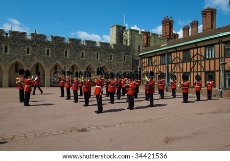 LONDON - JUNE 13: Massed Bands of the Foot Guards, numbering over 200 musicians, and the Mounted Bands of the Household Cavalry on The Queen\'s official birthday, on June 13, 2009 in London, England.