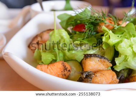 Grilled salmon salad