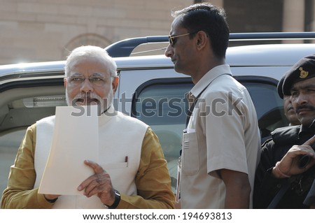 NEW DELHI-MAY 20:  Prime Minister Narendra Modi  getting out of his car at Rashtrapati Bhavan during a press conference on May 20, 2014 in New Delhi , India.