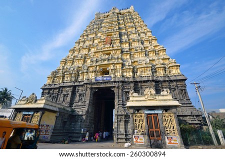 KANCHIPURAM, INDIA â?? FEBRUARY 8 2015: Ekambareswarar temple is a Hindu temple that was built around 600 AD. The gate tower of the temple is 59 meters high.