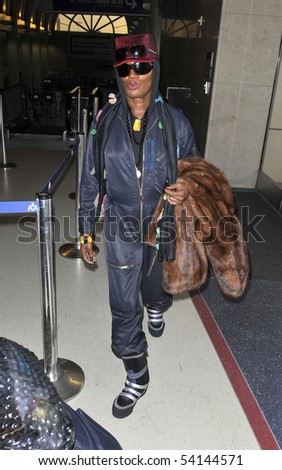 LOS ANGELES - MARCH 28 : Eccentric popstar Grace Jones is seen in a interesting ensemble at LAX March 28, 2010 in Los Angeles, California