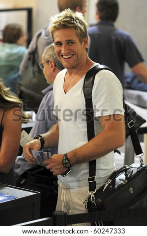 LOS ANGELES-JUNE 22: Aussie television cook Curtis Stone is seen at LAX. June 22, 2010 in Los Angeles, California