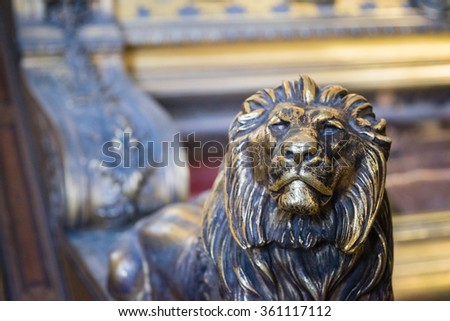 Mighty Lion figure bronze