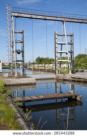 Old hydraulic boat lifts and historic Canal du Centre, Belgium, Unesco Heritage - The hydraulic lift of Houdeng-Goegnies