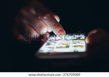 Using smart phone in dark