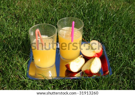 In summer, relaxing on the lawn a drink is always welcome.