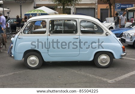 GAMBETTOLA, ITALY - SEPTEMBER 4: old cars exhibition: Fiat 600 multipla, minivan of the sixties, at festival of vintage \