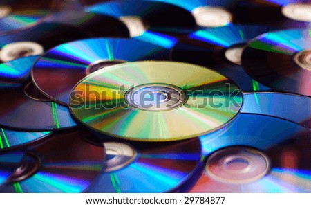 Blue discs alley a green disc.
