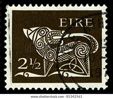 IRELAND-CIRCA 1971: A stamp printed in IRELAND shows image of 