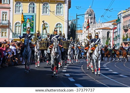 LISBON - SEPTEMBER 20:  Soldiers changing the guard in Lisbon in September 20, 2009 in Portugal.