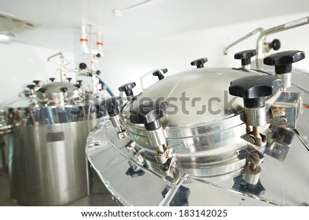 Pharmaceutical technology equipment tank facility for water preparation, cleaning and treatment