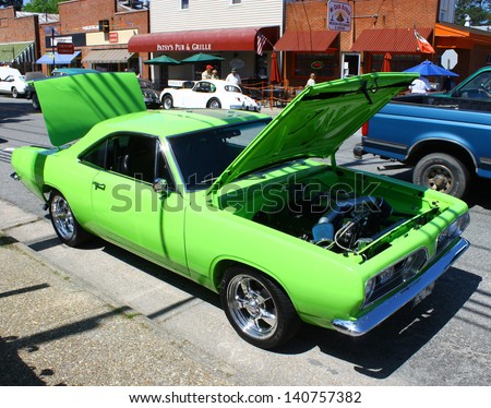 MATHEWS, VA- JUNE 01:A lime green Dodge in the Annual: Vintage TV\'s \