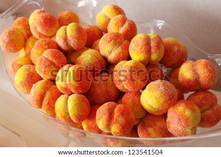Sugar peaches, a sugary baked dessert
