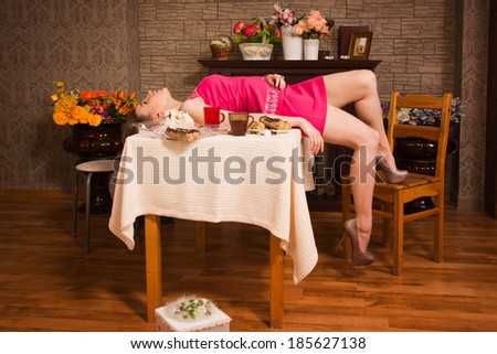 Crime scene simulation: poisoned victim lying on the table