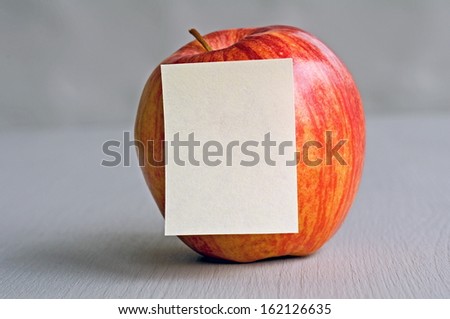 apple with label