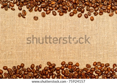 coffee grains on the burlap backgruond with copy space