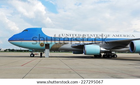 BANGKOK - NOV 18: Air Force One sits on the runway at Don Muang International Airport as US president Barack Obama begins his historic Southeast Asian tour on Nov 18, 2012 in Bangkok, Thailand.