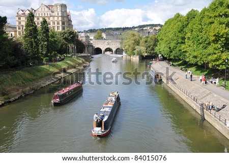 BATH, UK - SEPT 12: Tourists and locals enjoy a day on the River Avon on Sept 12, 2010 in Bath, UK. Bath receives 4.5M visitors a year, with the tourism industry playing a major role in the local economy.