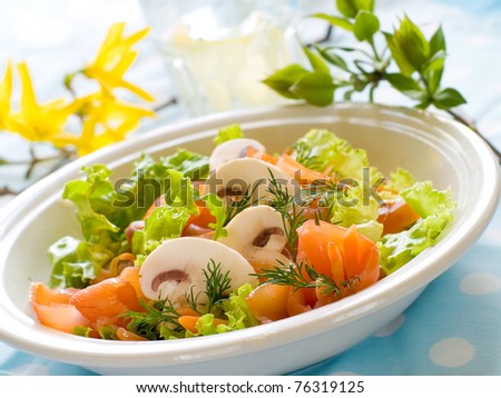 Salad with smoked salmon, mushroom, carrot and lettuce