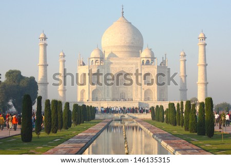 Taj mahal , A famous historical monument  on India
