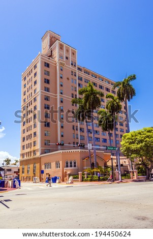 MIAMI, USA - AUGUST 02, 2010: midday heat with facade of art deco building at Ocean drive in Miami, USA. Art Deco architecture in South Beach is one of the main tourist attractions in Miami.