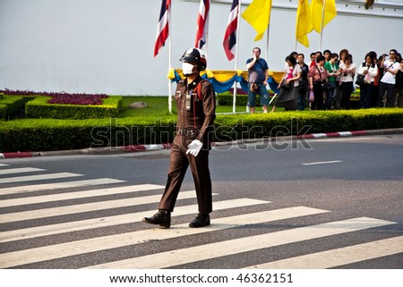 BANGKOK, THAILAND - JANUARY 5: Parade of the kings Guards, in the Grand Palace, Guards are controlling the entrance of the main gate of the Grand Palace January 5, 2010 in Bangkok, Thailand