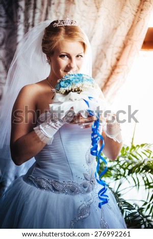 Beautiful bride in a luxurious restaurant. Vintage style