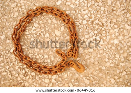 Rusty Chain (Letter Q)
