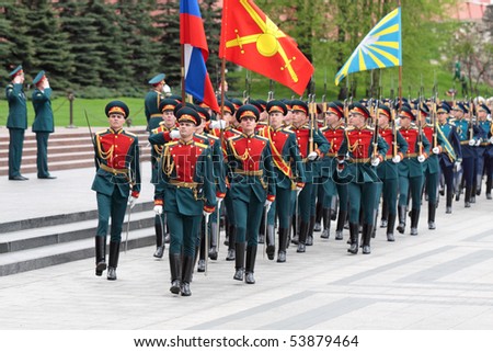 MOSCOW - MAY 6: The company of a guard of honor rehearses in Aleksandrovsk garden, on May 6, 2010 in Moscow. The rehearsal is to celebrate the upcoming 65th Anniversary of Victory Day on May 9th.
