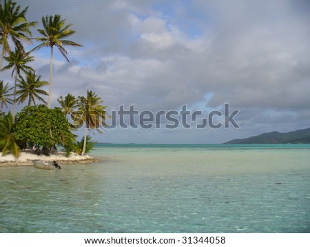 Small tahiti island