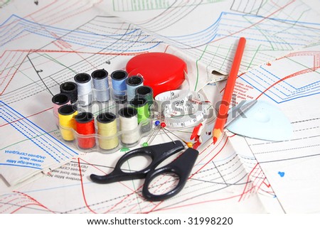 It is a lot of accessories to the sewing, patterns located on drawings