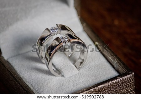 wedding rings,vintage picture style