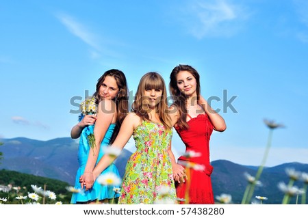 Traim sliku - Page 19 Stock-photo-three-friends-girls-standing-in-the-daisy-field-in-bright-day-57438280