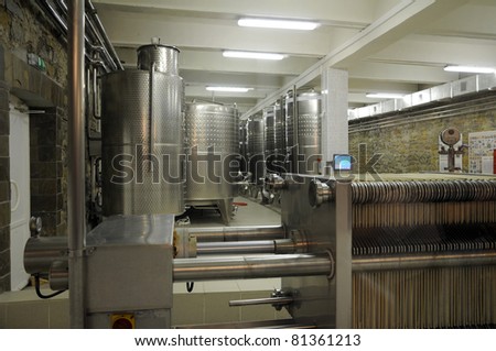 Modern manufacture of a sparkling wine. \