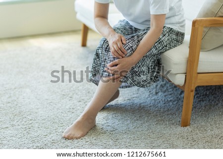 Middle aged women with knee pain