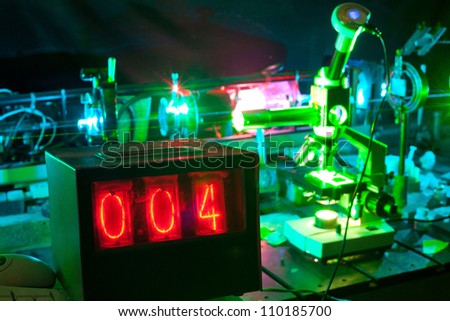 Movement of microparticles by laser in lab with timer