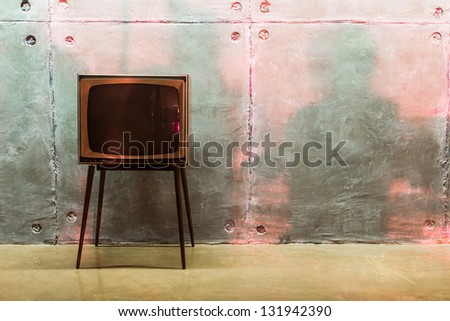 Old Tv And Shadows On The Wall In The Studio