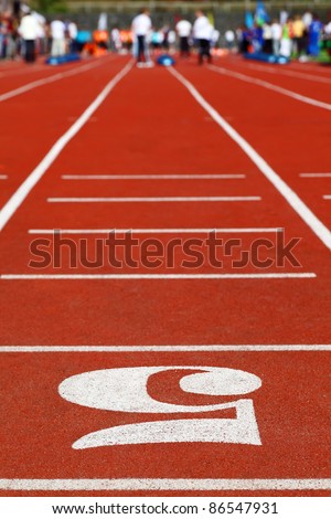 Running Track 5; perspective; special red cover for racing; people are far away