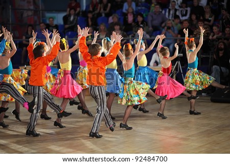 MOSCOW - MAY 4: Girls and boys dancing step at IX World Dance Olympiad, on May 4, 2011 in Moscow, Russia. 21 305 dancers from 31 countries and 165 cities participated in Olympiad.