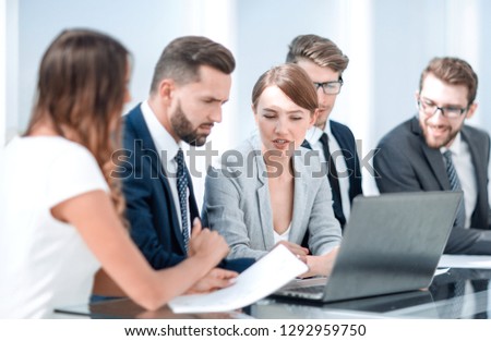 business team discussing current information.