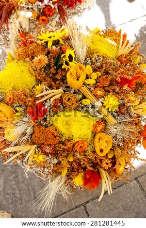 dried bouquets, market in Nyons, Rhone-Alpes, France